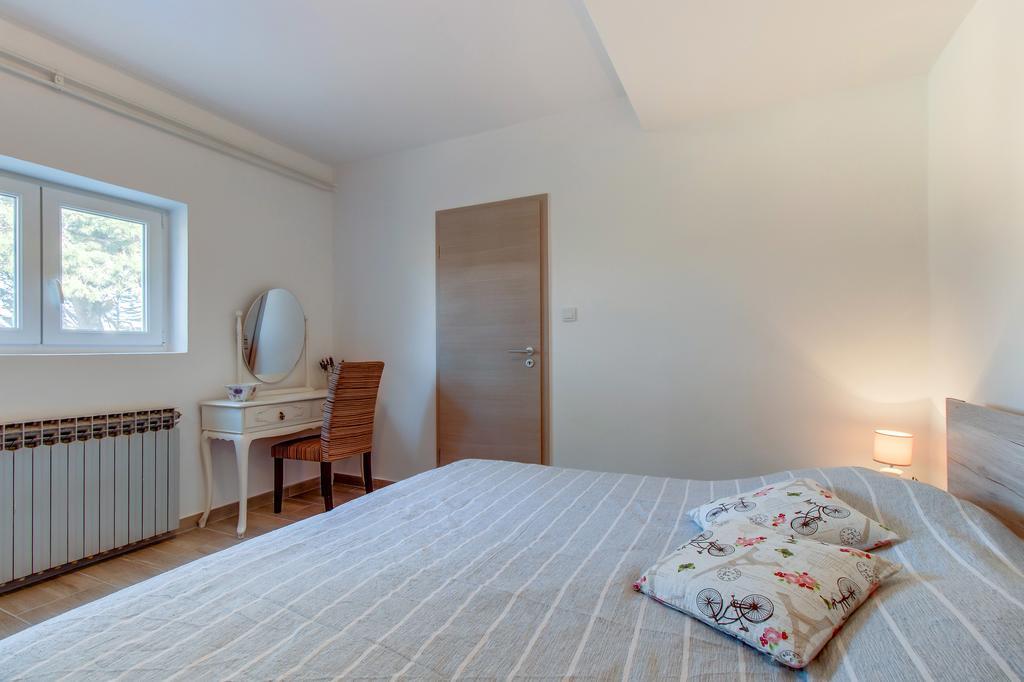 Apartment Senka มาลีโลชินจ์ ภายนอก รูปภาพ