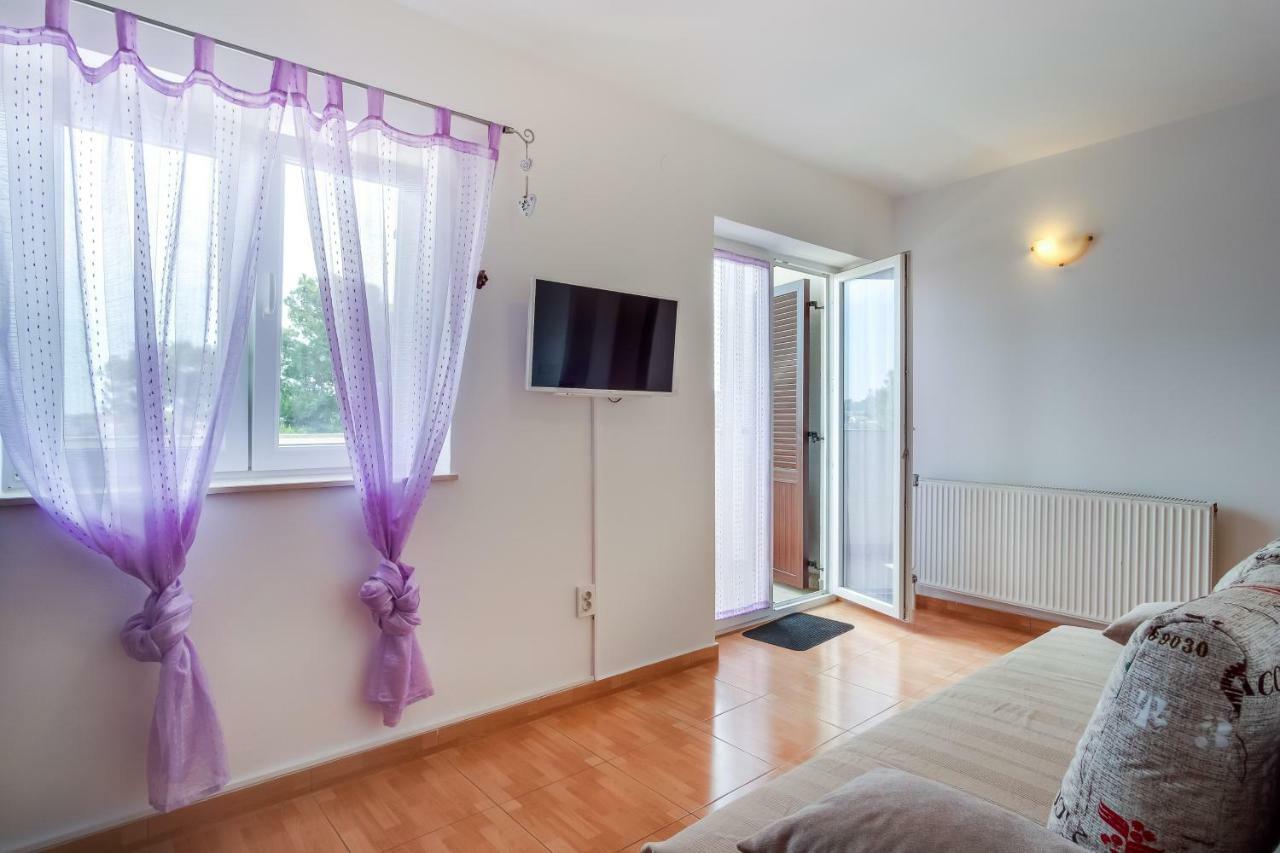 Apartment Senka มาลีโลชินจ์ ภายนอก รูปภาพ