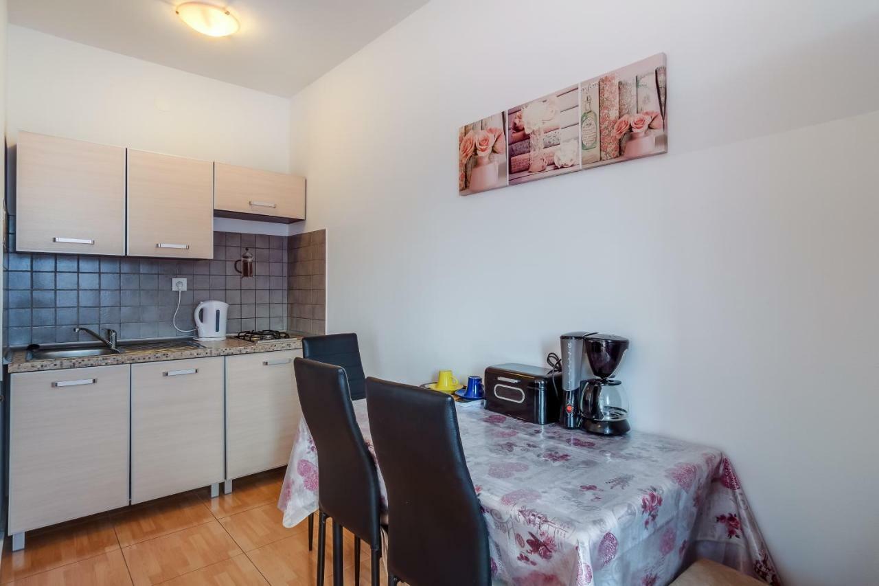 Apartment Senka มาลีโลชินจ์ ภายนอก รูปภาพ